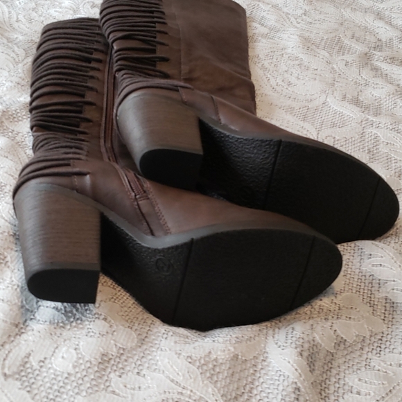 Brown Boots - Picture 2 of 6